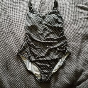 Sz14 Speedo Womens Black White One Piece Swim Suit